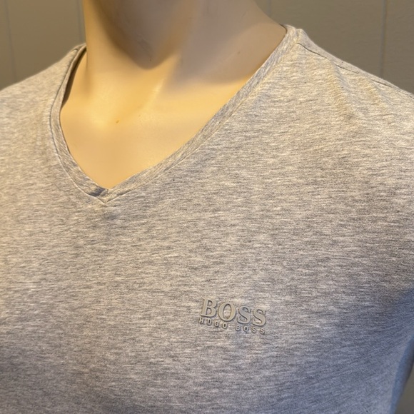Boss Hugo Boss Men’s Small Slim Fit V Neck Short Sleeve T Shirt Basic - Picture 2 of 7
